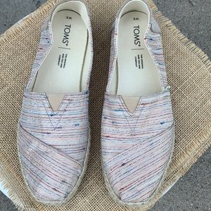 Tom’s Light Creme/tan striped slip on loafers. Size 9 Womans. Good condition
